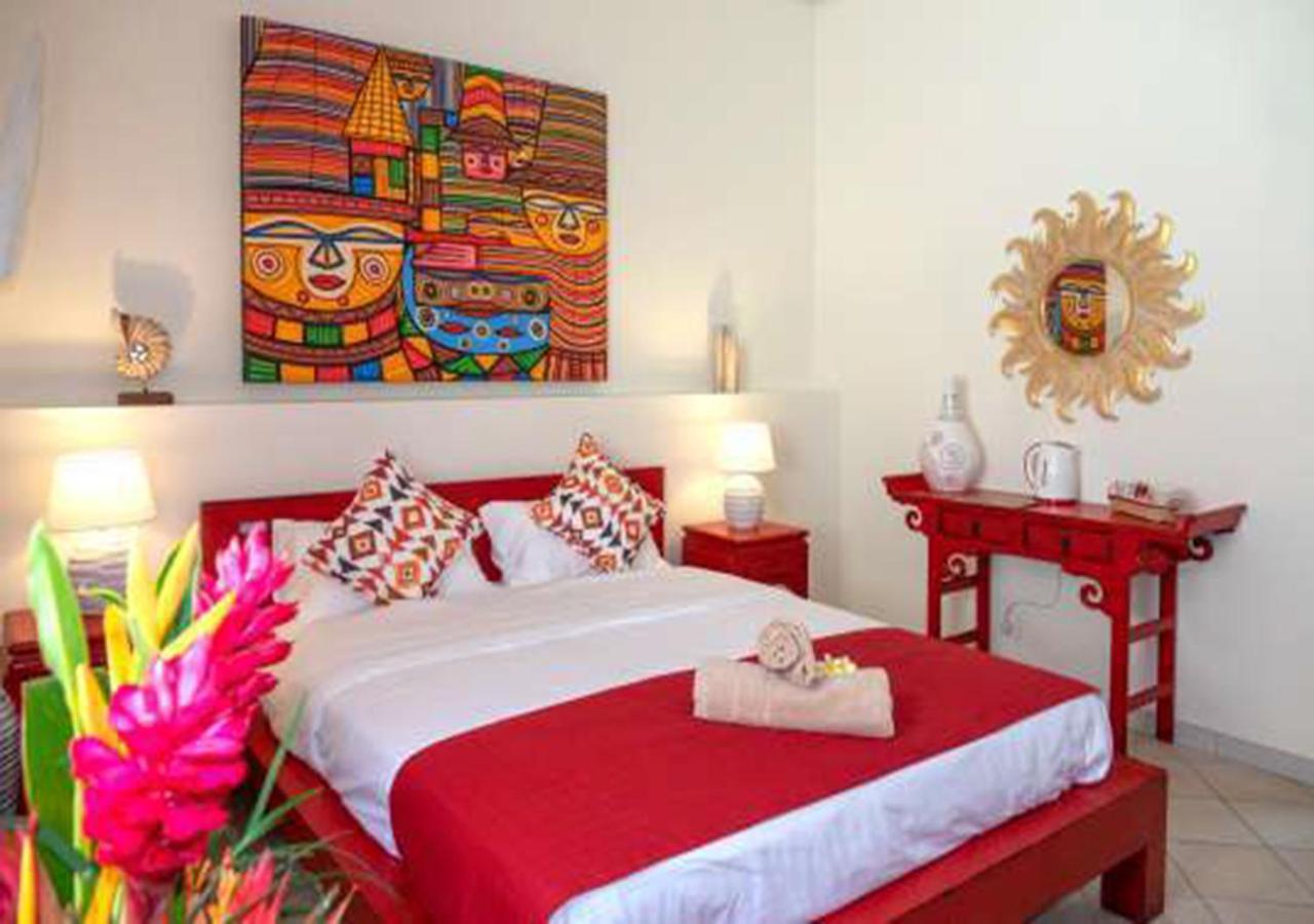 Hacienda Plaza Hotel Pereybere Beach Buitenkant foto
