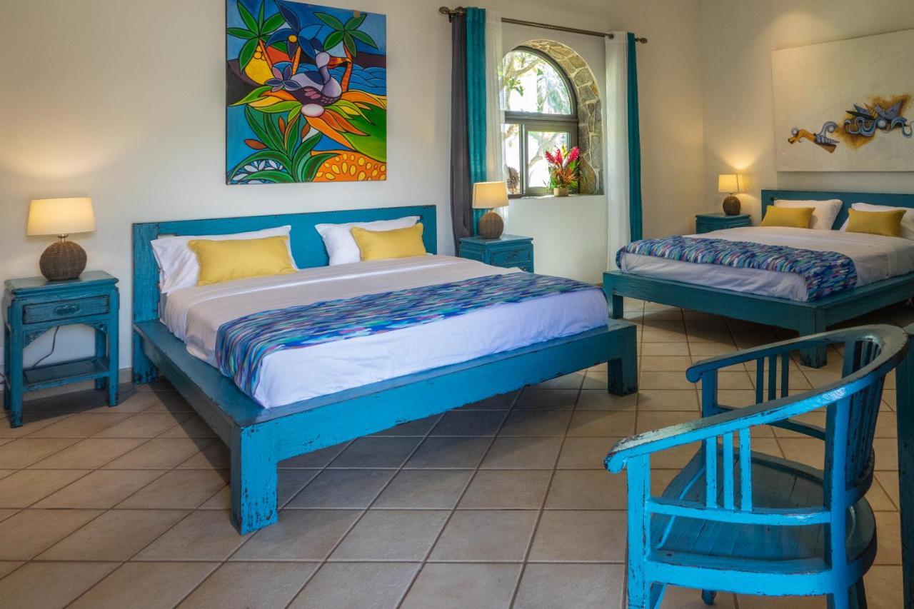 Hacienda Plaza Hotel Pereybere Beach Buitenkant foto