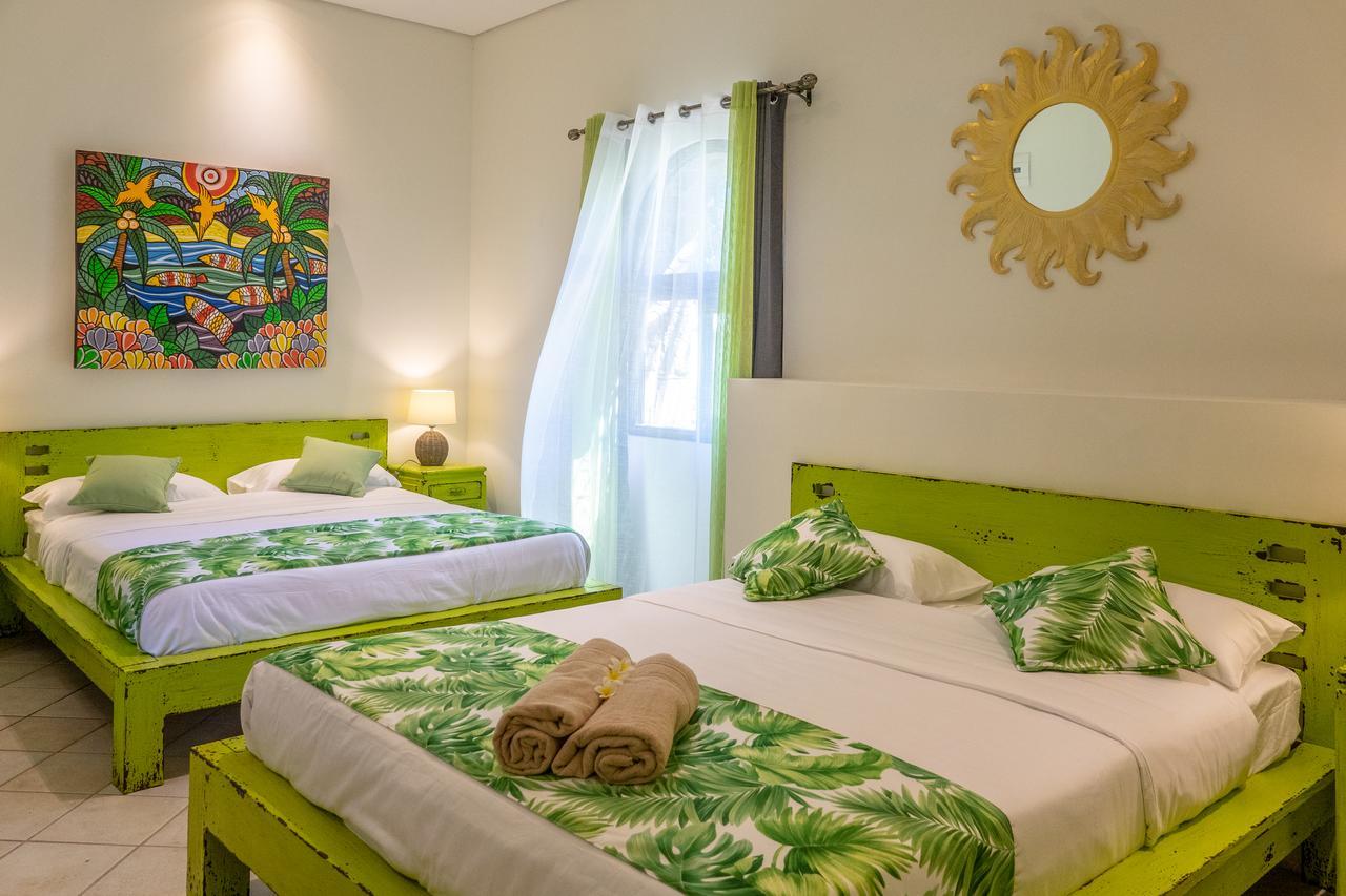 Hacienda Plaza Hotel Pereybere Beach Buitenkant foto