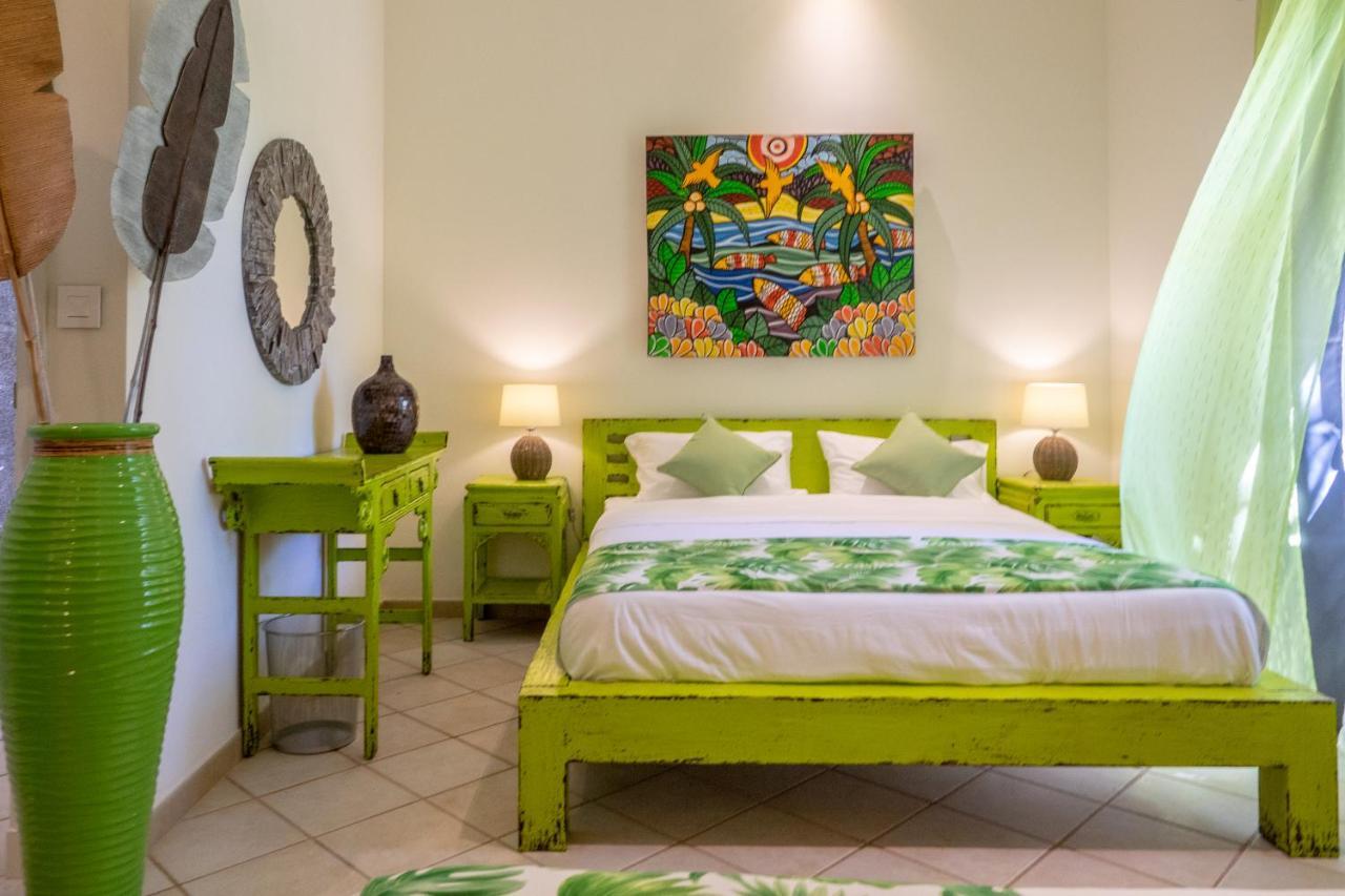 Hacienda Plaza Hotel Pereybere Beach Buitenkant foto